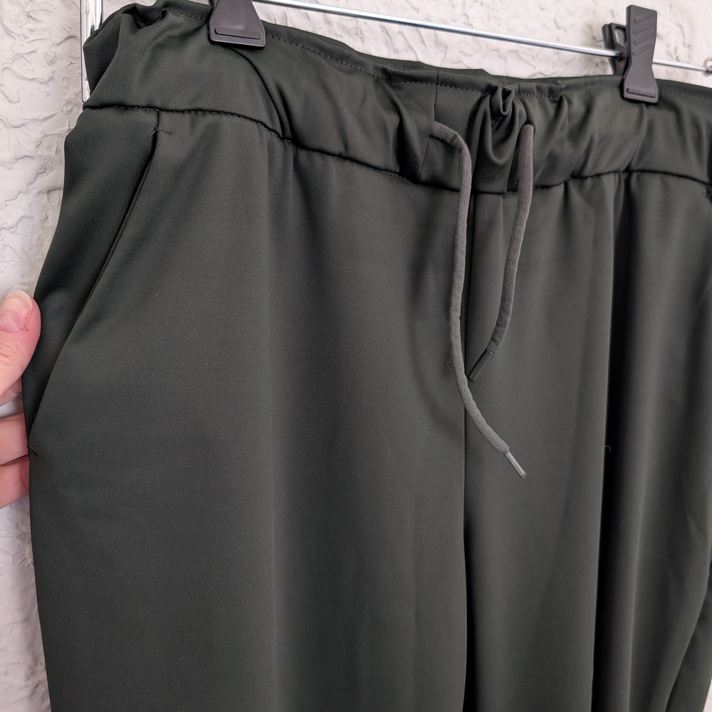 Relaxed Fit Trouser - Jogger Style